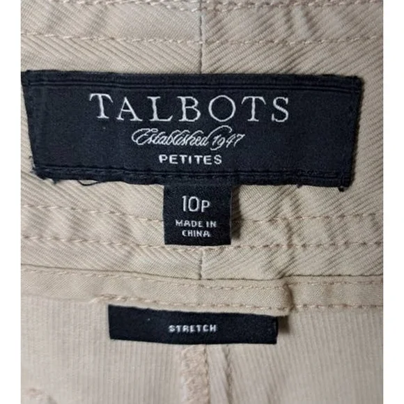 Talbots Women Petite 10 Beige Button Pockets Chino Bermuda Walking Shorts - Picture 3 of 4
